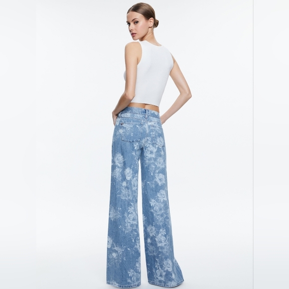 Alice + Olivia TRISH LOW RISE BAGGY JEAN In Lotus Floral Women's 31 Blue White. - Picture 2 of 13